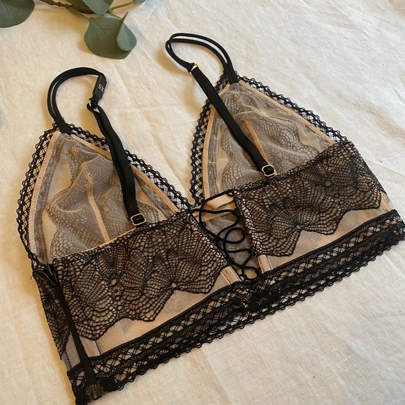 NWOT Victoria’s Secret Bralette - Picture 6 of 11